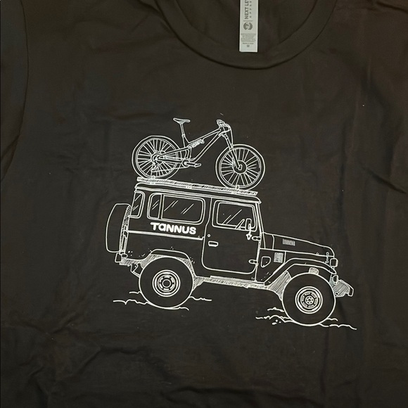 Land Cruiser Black Graphic T-Shirt  New - Picture 2 of 4
